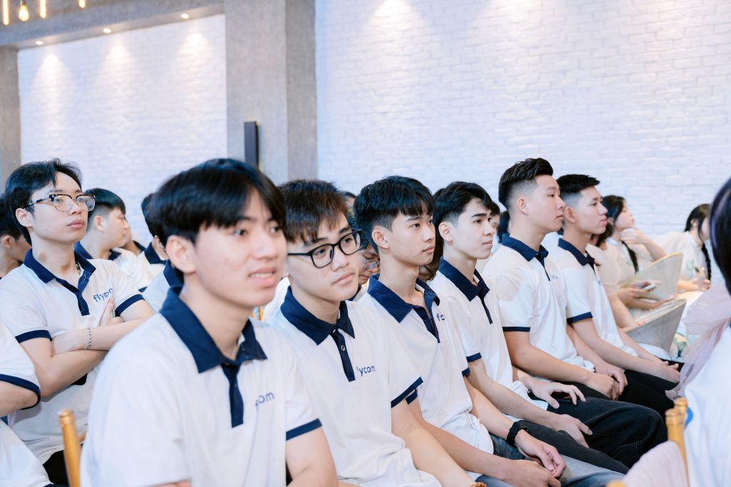 Hội Thảo: Du Học Nghề Đức: Cơ Hội Và Thách Thức - DEINE ZUKUNFT IN DEUTSCHLAND 2025 17 DSC07228 1 Du Học và Học Nghề Đức