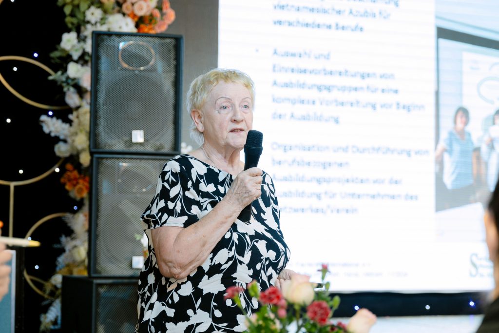 Hội Thảo: Du Học Nghề Đức: Cơ Hội Và Thách Thức - DEINE ZUKUNFT IN DEUTSCHLAND 2025 7 DSC07401 Du Học và Học Nghề Đức