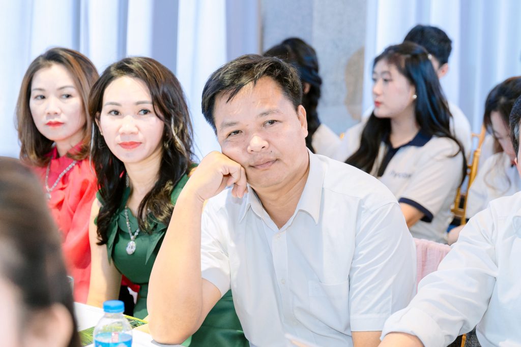 Hội Thảo: Du Học Nghề Đức: Cơ Hội Và Thách Thức - DEINE ZUKUNFT IN DEUTSCHLAND 2025 4 DSC07419 Du Học và Học Nghề Đức