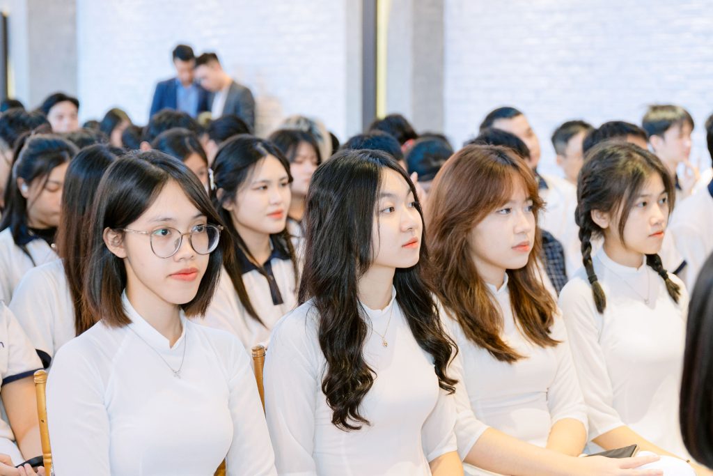 Hội Thảo: Du Học Nghề Đức: Cơ Hội Và Thách Thức - DEINE ZUKUNFT IN DEUTSCHLAND 2025 13 DSC07422 Du Học và Học Nghề Đức