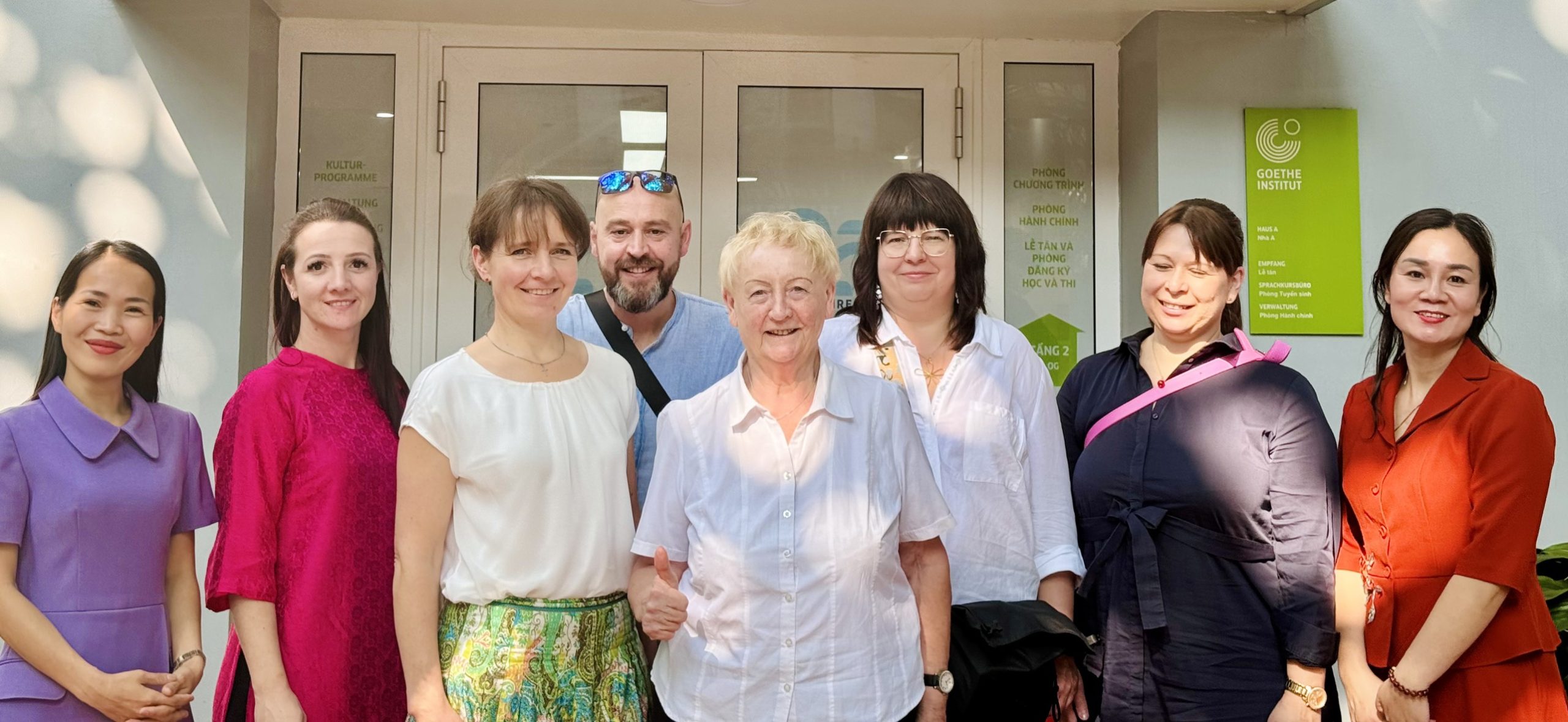 Đại Diện Flycom Cùng Đối Tác Đức Thăm Và Làm Việc Tại Viện Goethe Institut Hà Nội 1 đối tác Đức