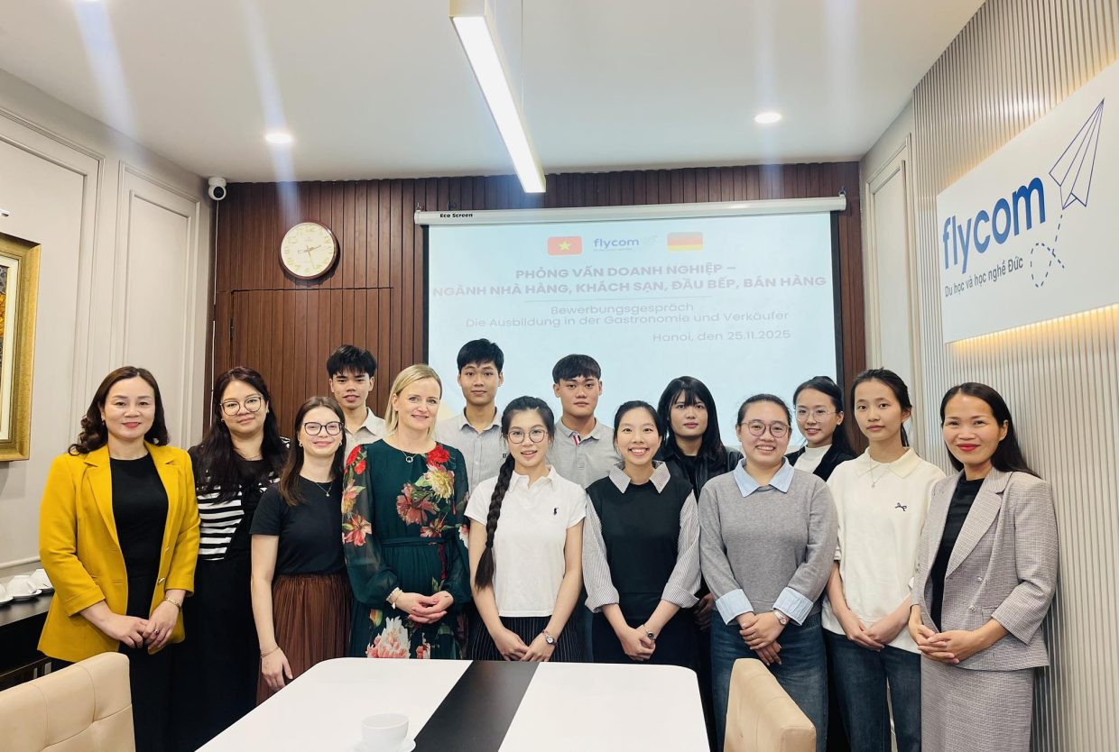 Đoàn Doanh Nghiệp Đức Tuyển Dụng Trực Tiếp Học Viên Flycom Cho Kỳ Nhập Học 2026 11 588980925 1412918224169649 4357097461701613134 n e1764733801964 Du Học và Học Nghề Đức