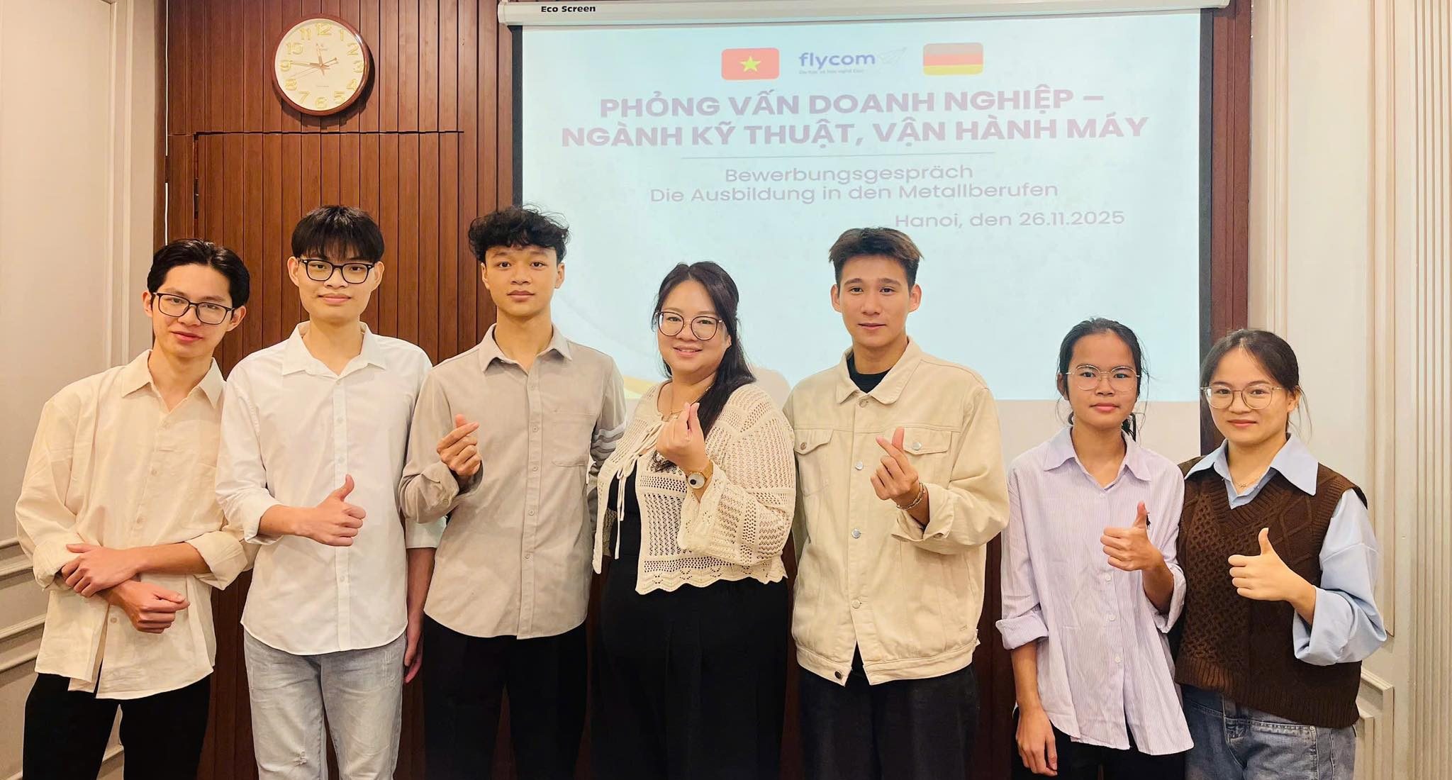 Đoàn Doanh Nghiệp Đức Tuyển Dụng Trực Tiếp Học Viên Flycom Cho Kỳ Nhập Học 2026 5 594053853 1415193163942155 3829067123851339175 n e1764733564807 Du Học và Học Nghề Đức